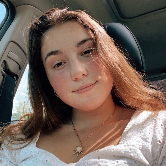 Meet your Posher, Elizabeth - Picture 1 of 1